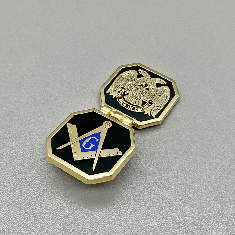 Masonic Shriner Freemason Hinged Locket Award Pendant Black Gold Tone 1 Inch